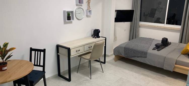 马雅海景城市观景客房(Maya New Guest House -Panoramic Sea&CityCentre View, Haifa)图片