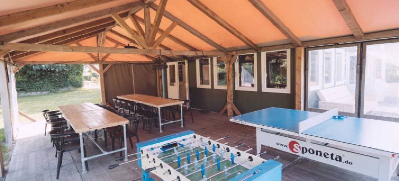 靠近游乐场的Eigen Wijze团体住宿(Group Stay in Eigen Wijze Near Playing Field)图片