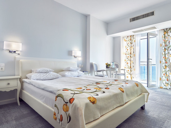 康斯坦察论坛大陆酒店