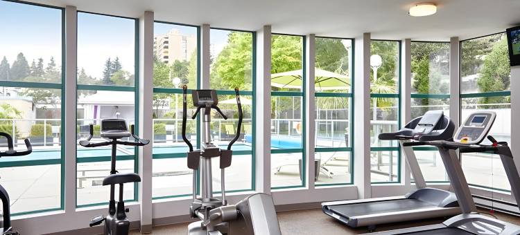 高贵林行政广场酒店(Executive Plaza Hotel & Conference Centre, Metro Vancouver)图片