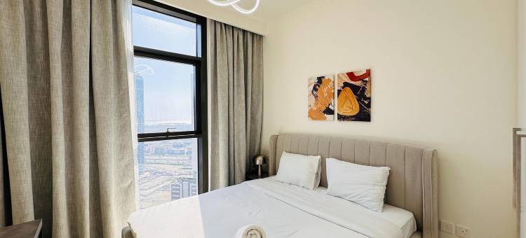 豪华一卧室公寓在哈利法塔皇冠(Luxury 1-Bedroom Apartment At Burj Crown.)图片