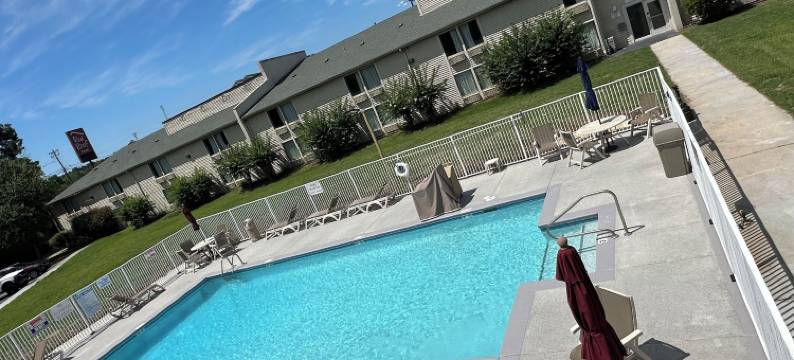 格林斯伯勒机场6号汽车旅馆(Motel 6 Greensboro, NC - Airport)图片