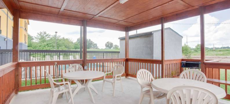 克罗斯维尔速8酒店(Super 8 by Wyndham Crossville TN)图片