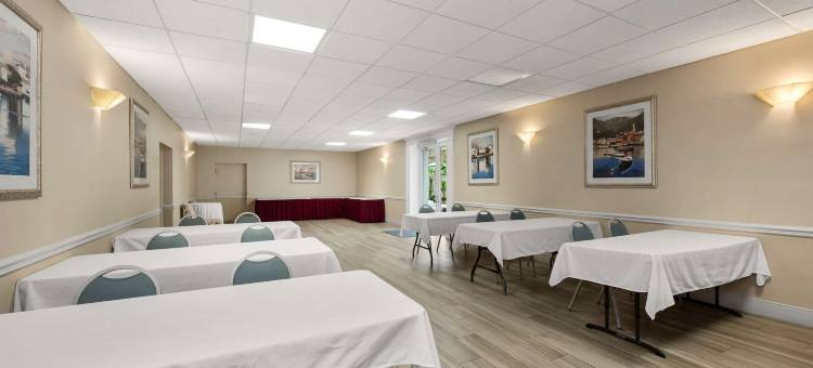 迪尔菲尔德海滩海淀舒适酒店(Comfort Inn Oceanside Deerfield Beach)图片