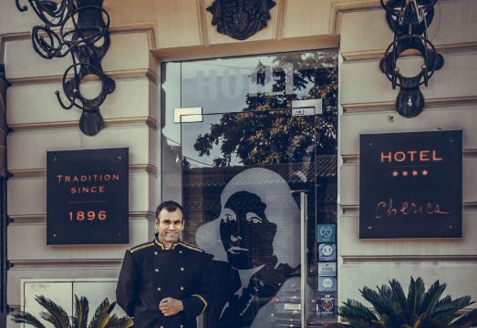 Hotel ChericaHotel Overview