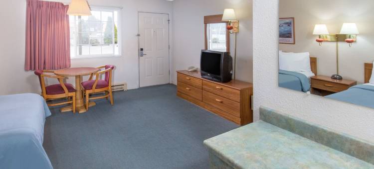 克雷申特城旅程住宿酒店(Redwood Inn)图片