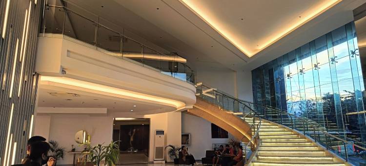 金峰酒店及套房-由可可特尔管理(Golden Peak Hotel & Suites powered by Cocotel)图片