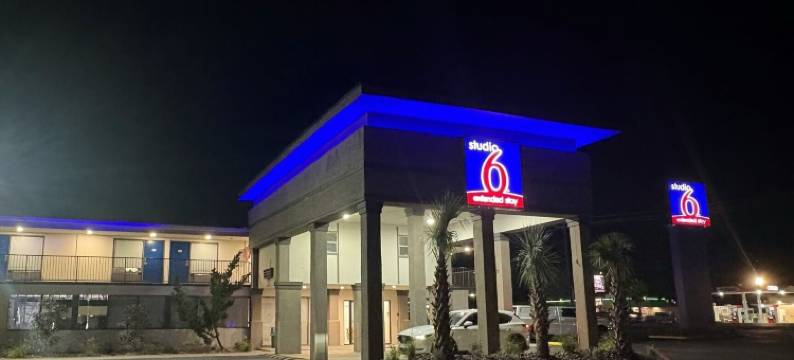 Studio 6 阿尔文，TX(Studio 6 Alvin, TX)图片