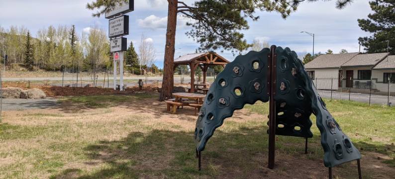 爱斯特山间小屋(Estes Mountain Inn)图片