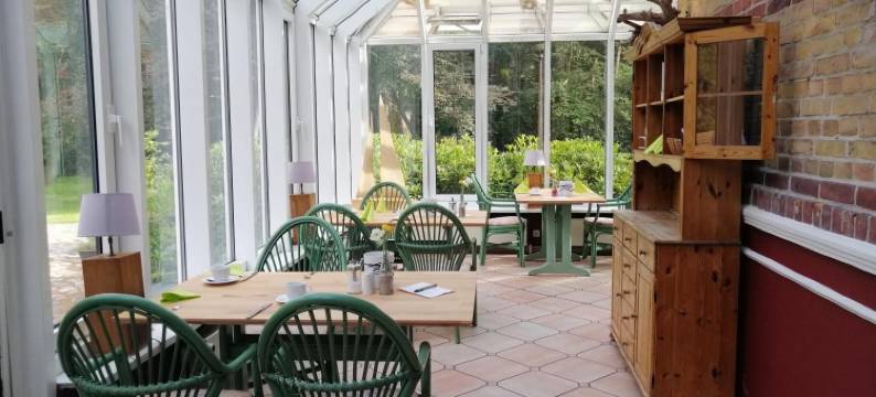 桑迪斯彻维兹施洛斯臣酒店(Hotel Schlösschen Sundische Wiese Zingst)图片