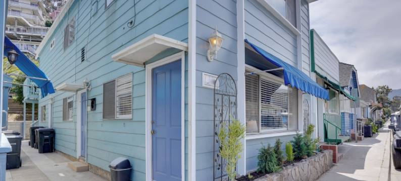 卡塔利娜岛复式公寓 - 离海滩和码头仅几步之遥！(Catalina Island Duplex - Steps to Beach and Pier!)图片