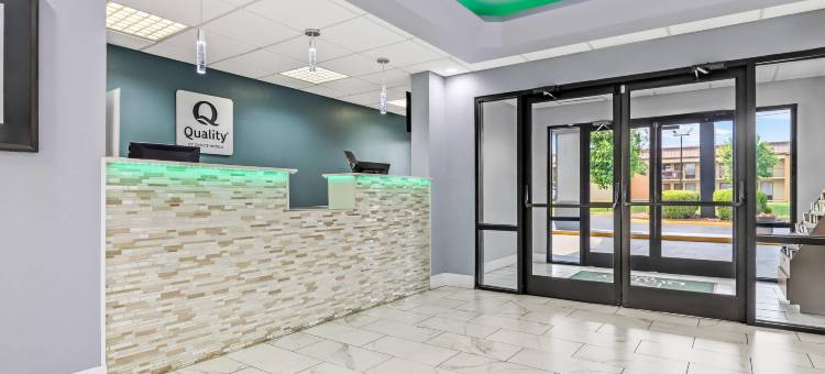 坎贝尔堡凯艺酒店(Quality Inn Oak Grove Fort Campbell)图片