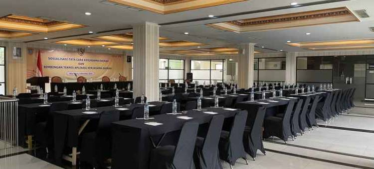 宇斯洛酒店餐厅及会议(Yusro Hotel Restaurant & Convention)图片