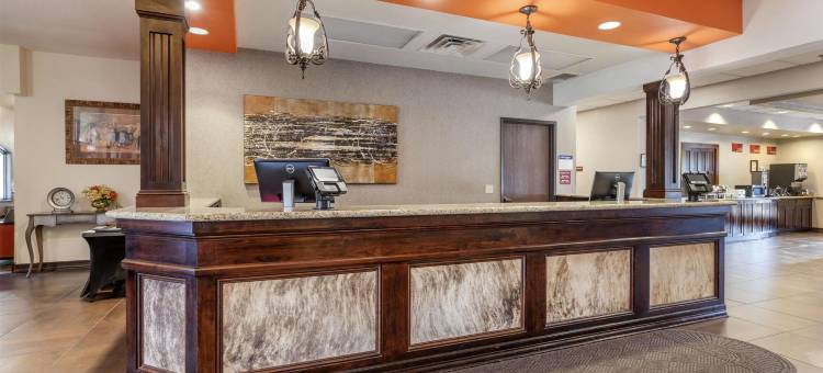 西马仑贝斯特韦斯特优质套房酒店(Best Western Plus Cimarron Hotel  Suites)图片