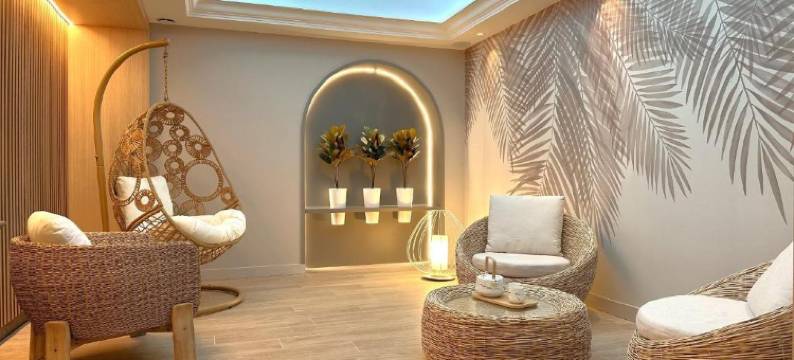 富热尔英式酒店 - 附游泳池及水疗(Brit Hotel Piscine & Spa - Fougères)图片