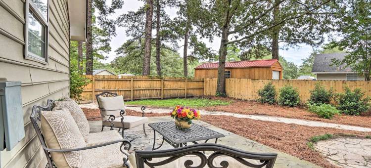 宁静的博福特家庭，带前廊+烤架(Peaceful Beaufort Home w/ Front Porch + Grill)图片