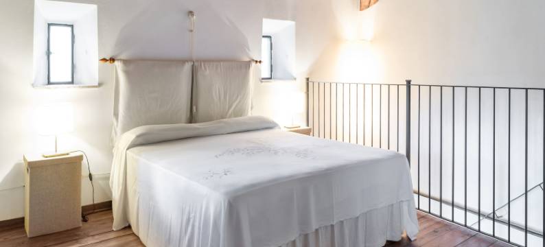 Cozy Casola Retreat with WiFi图片