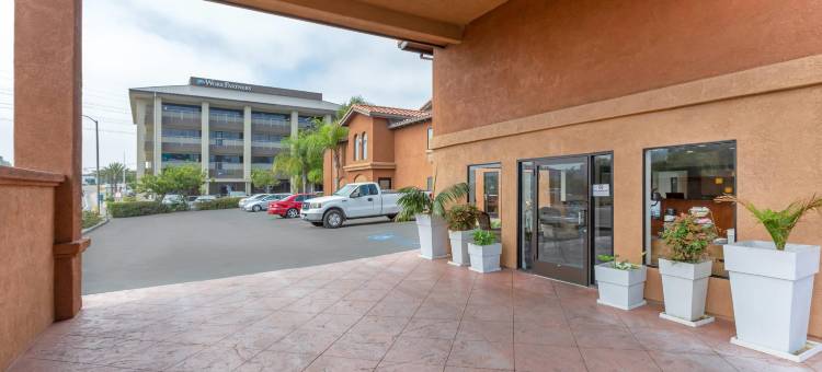 欧申赛德凯艺套房酒店-近彭德尔顿营(Quality Inn & Suites Oceanside Near Camp Pendleton)图片