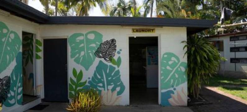 Cardwell by the Sea by Tiny Away图片