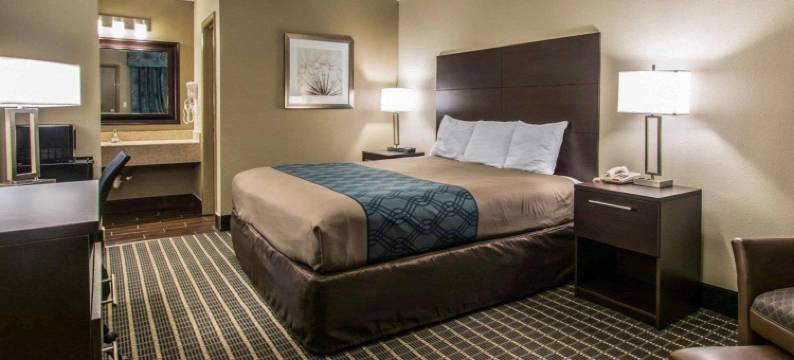 德富尼亚克斯普林斯I-10伊克诺旅馆(Econo Lodge Defuniak Springs I-10)图片