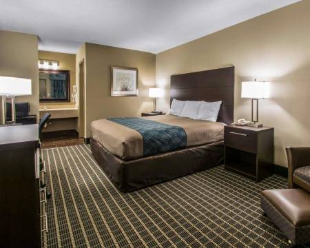 德富尼亚克斯普林斯I-10伊克诺旅馆(Econo Lodge Defuniak Springs I-10)