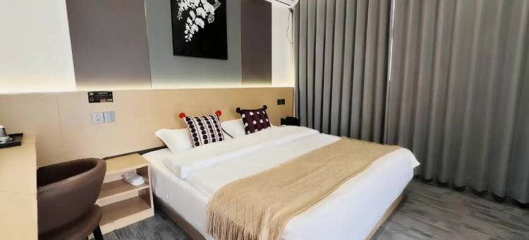 开封轻岚·影音休闲美宿(万岁山武侠城店)图片