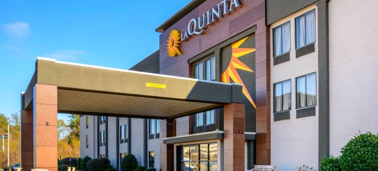 费耶特维尔 I-95 拉昆塔温德姆套房酒店(La Quinta Inn & Suites by Wyndham Fayetteville I-95)图片