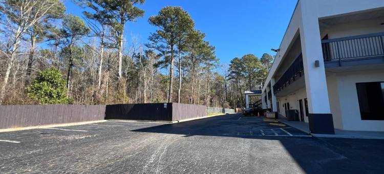 赛道格里芬美国19号公路酒店及套房(Speedway Inn & Suites Griffin US 19)图片