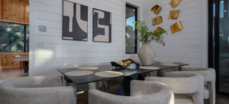 坐下来家庭度假屋 扑克 飞镖 台球(Sit n Go Family Retreat Poker Darts Billiards)图片