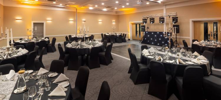 Holiday Inn 法恩伯勒(Holiday Inn FARNBOROUGH by IHG)图片