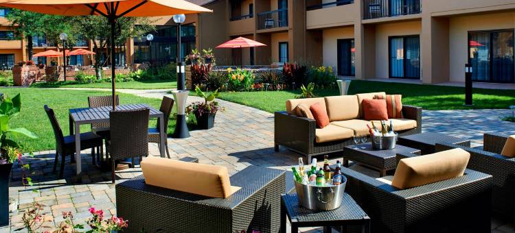 芝加哥内珀维尔万怡酒店(Courtyard Chicago Naperville)图片