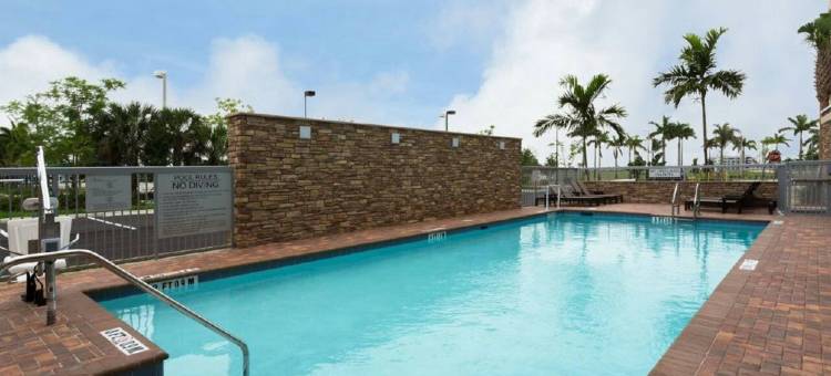 劳德代尔堡彭布罗克派恩斯万枫酒店及套房(Fairfield Inn & Suites Fort Lauderdale Pembroke Pines)图片