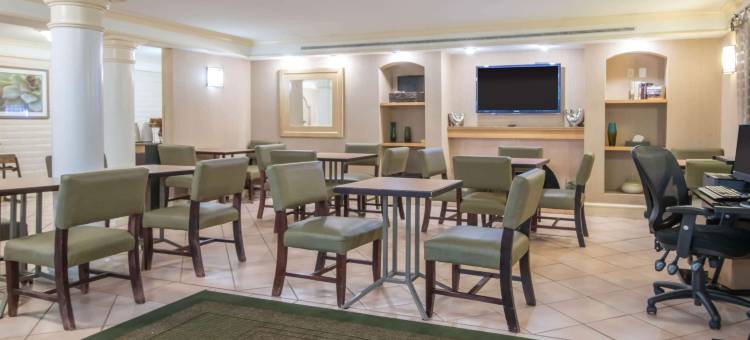 科罗拉多斯普林斯众神花园拉昆塔温德姆酒店(La Quinta Inn by Wyndham Colorado Springs Garden of the Gods)图片