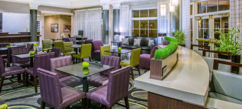 圣路易斯韦斯特波特拉昆塔温德姆套房酒店(La Quinta Inn & Suites by Wyndham St. Louis Westport)图片