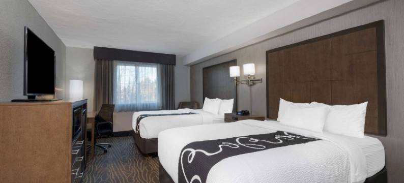 安克雷奇机场拉昆塔温德姆套房酒店(La Quinta Inn & Suites by Wyndham Anchorage Airport)图片