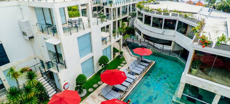 巴厘岛水明漾富丽华海滩酒店(FuramaXclusive Ocean Beach Seminyak Bali)图片