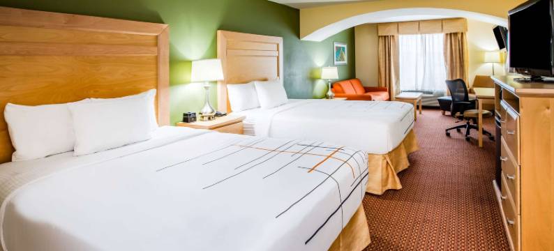 罗切斯特梅奥诊所南拉昆塔温德姆套房酒店(La Quinta Inn & Suites by Wyndham Rochester Mayo Clinic S)图片