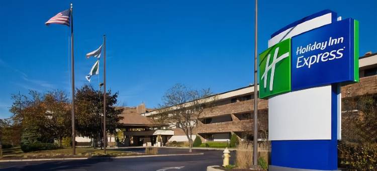 阿灵顿高地 - 麋鹿林郊区套房酒店(Suburban Studios Arlington Heights Elk Grove)图片