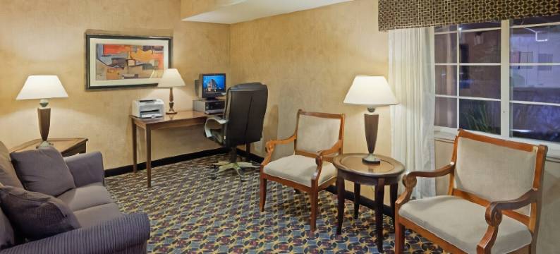 Candlewood Suites 华盛顿杜勒斯国际机场英镑(Candlewood Suites WASHINGTON DULLES STERLING by IHG)图片