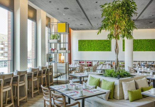 IntercityHotel Hamburg-Barmbek Hotel Overview