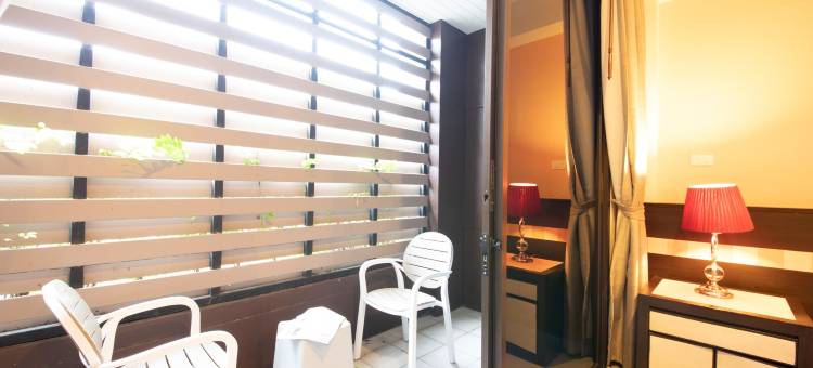 拉塔纳塔朗住宅酒店(Rattana Residence Thalang)图片