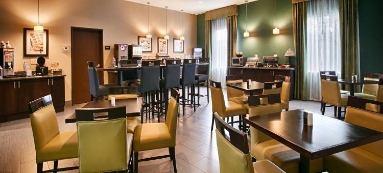 卡里索斯普林斯贝斯特韦斯特优质套房酒店(Best Western Plus Carrizo Springs Inn  Suites)图片