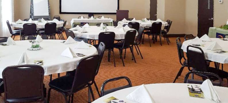 圣克莱维贝尔蒙特舒眠酒店(Sleep Inn & Suites Belmont - St. Clairsville)图片