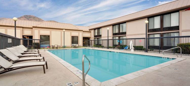 普罗沃华美达酒店(Ramada by Wyndham Provo)图片