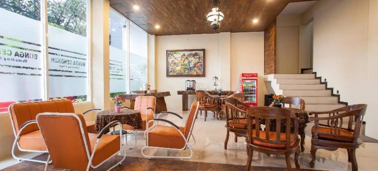 加兰丁香玛琅红多兹高级酒店(RedDoorz Premium @ Jalan Cengkeh Malang)图片