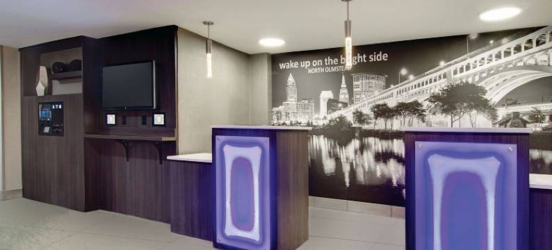 克利夫兰机场西拉昆塔温德姆套房酒店(La Quinta Inn & Suites by Wyndham Cleveland Airport West)图片