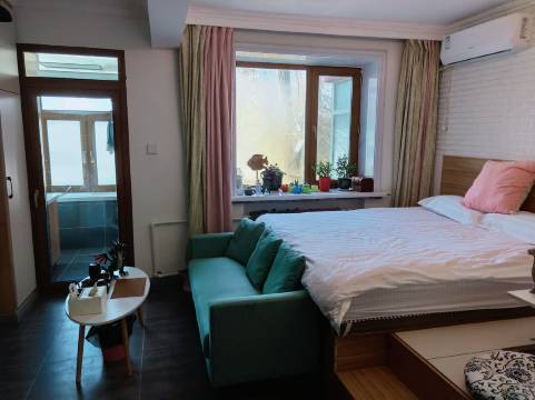 郡兰瓦居公寓(地段街分店)