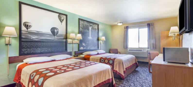 亚基马尤宁加普速8酒店(Super 8 by Wyndham Union Gap Yakima Area)图片