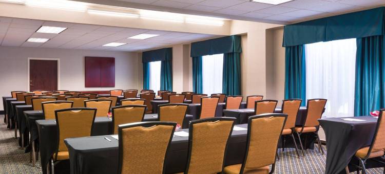 亚特兰大佩利梅特中心希尔顿欢朋酒店(Hampton Inn Atlanta-Perimeter Center)图片