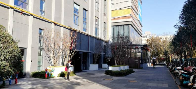 娜娜梦幻星辰花房公寓(航海西路1号分店)图片